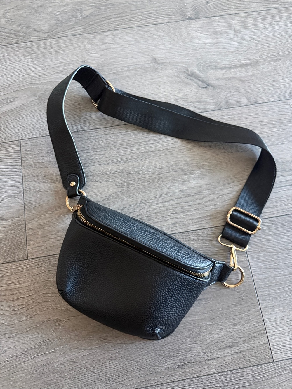 Black Leather Crossbody Belt Bag - Unbranded
